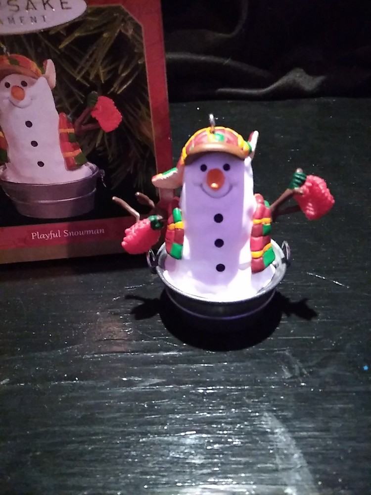 1999 Hallmark Keepsake Playful Snowman Christmas Tree Ornament in Box