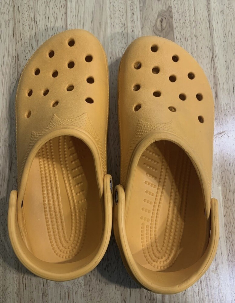 Crocs Classic Clogs Unisex Orange Size Mens 8-9 Womens 10-11 Slip Ons