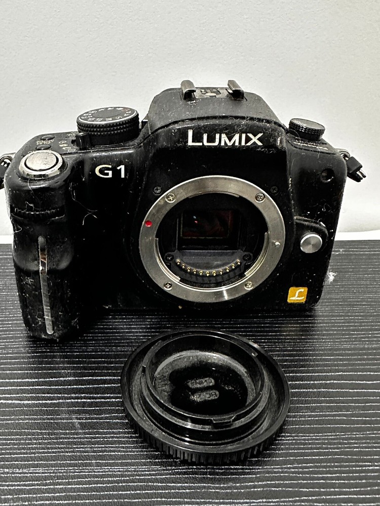 Panasonic Lumix DMC-G1 Digital Camera Body Only - Fully Working - Sticky Body