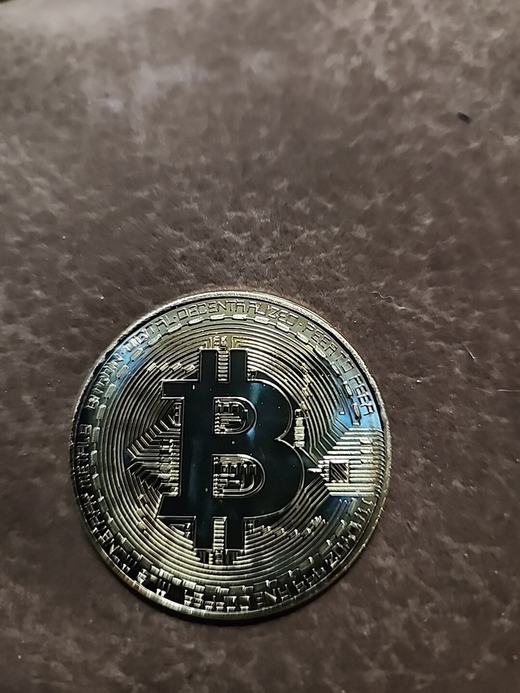 Gold Plated Bitcoin Souvenir Collectible Physical Metal Coin Crypto Coin