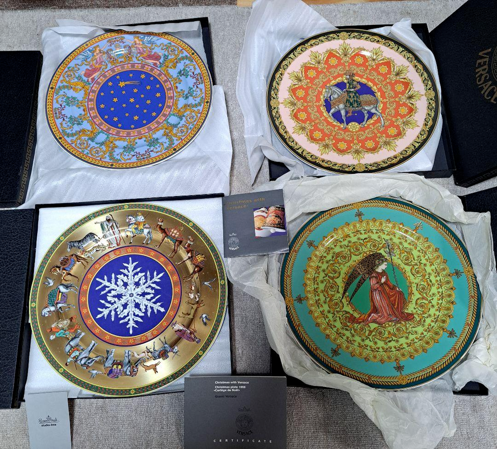 Gianni Versace Christmas Plate 1995/1996/1997/1998 Set of 4