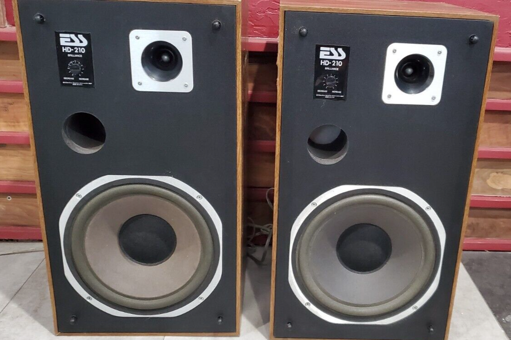 Vintage ESS speakers HD-210
