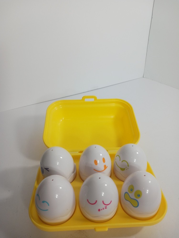TOMY Egg Shape Sorting Toy Hide N Squeak 1993 Vintage Egg Carton Yellow Learning