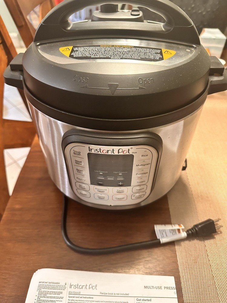 Instant Pot IP-DUO60 6 qt. 7-in1 Elec Pressure Cooker - Black/Silver- New-No box