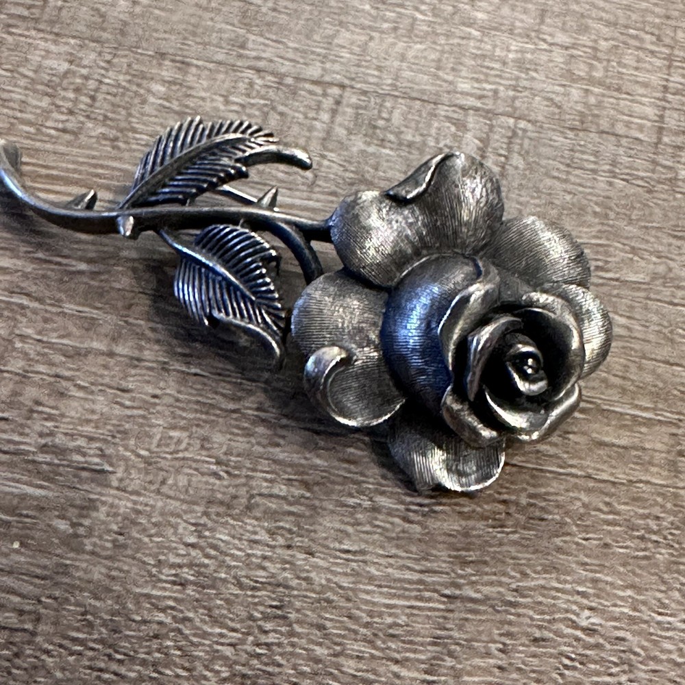 Vintage TRIFARI Signed Crown Silver Tone Rose Brooch Pin Antique Accessory