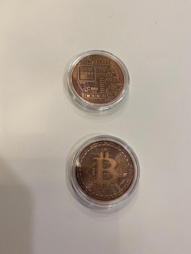 Bitcoin Plated Physical Coin BTC Cryptocurrency Collectible in Case x2 Copper-image