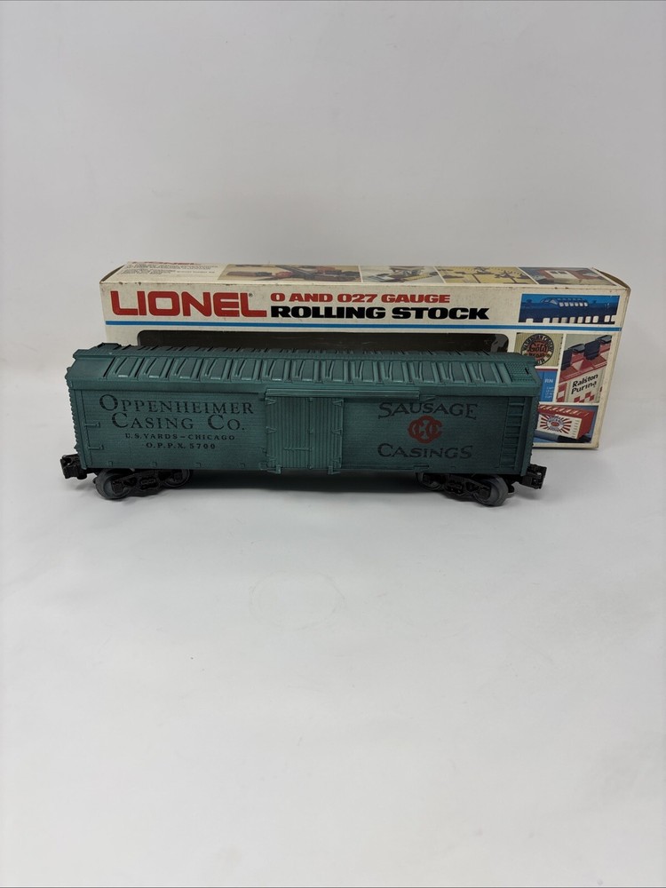Lionel 6-5700 Train Box Car Oppenheimer Casing Company Reefer Car. W/ Box