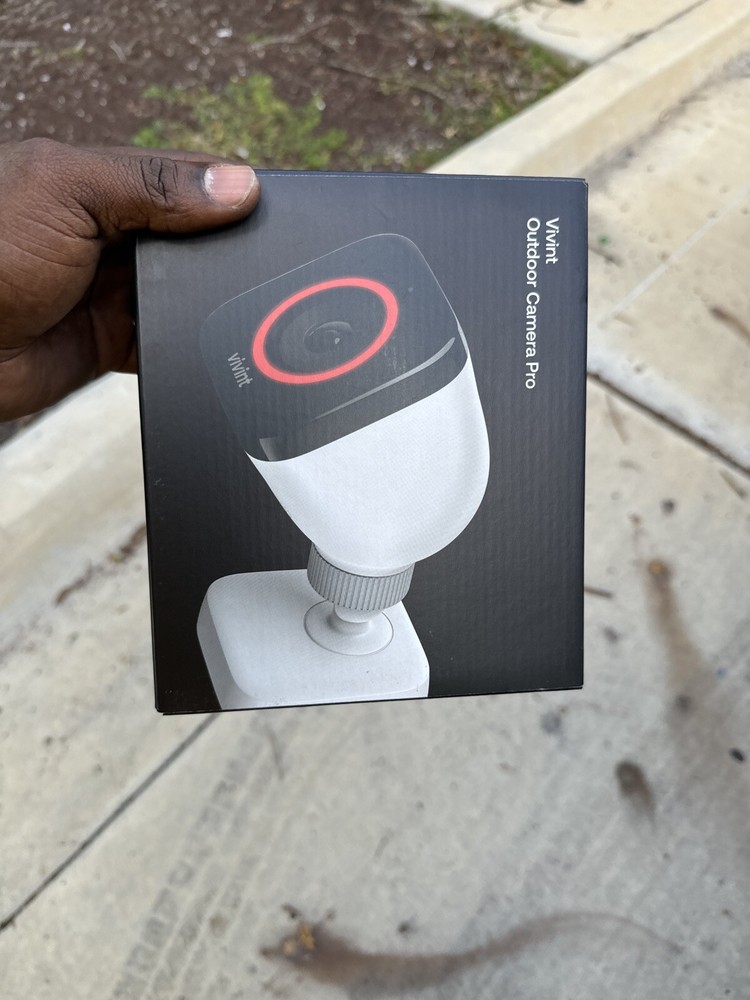 Vivint Outdoor Camera Pro Gen 2 VS-ODC350-WHT FHD 1080p Cube Camera - White