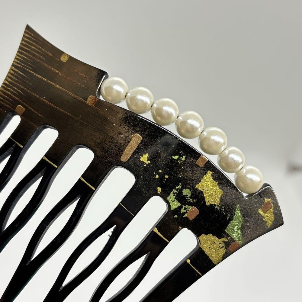 Kanzashi Gold Lacquer Pearl Hairpin Black Kushi Perfect for Weddings and Decoration