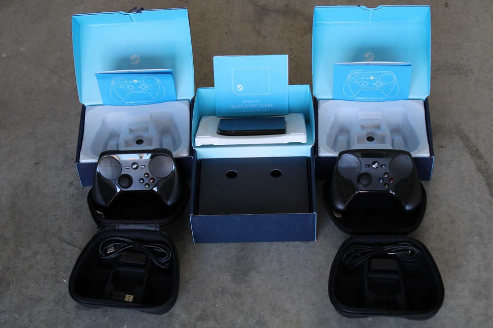 Valve Steam Link (1003) And 2 Steam Controllers (1001) with Cables and Dongles