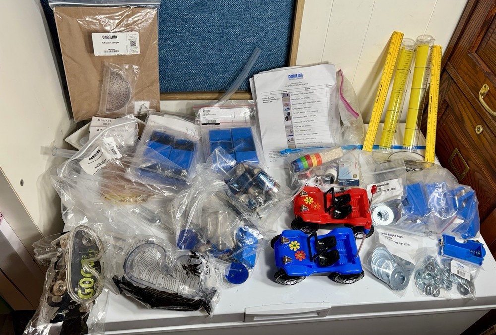 Huge Lot Of Carolina Scientific Parts Pieces Kits Batteries College Science Kit