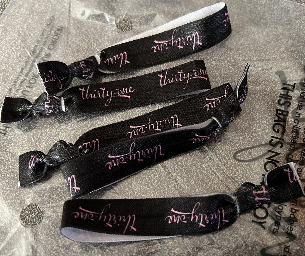 Thirty One Gifts 5-Piece Black & Pink Hair Tie Set