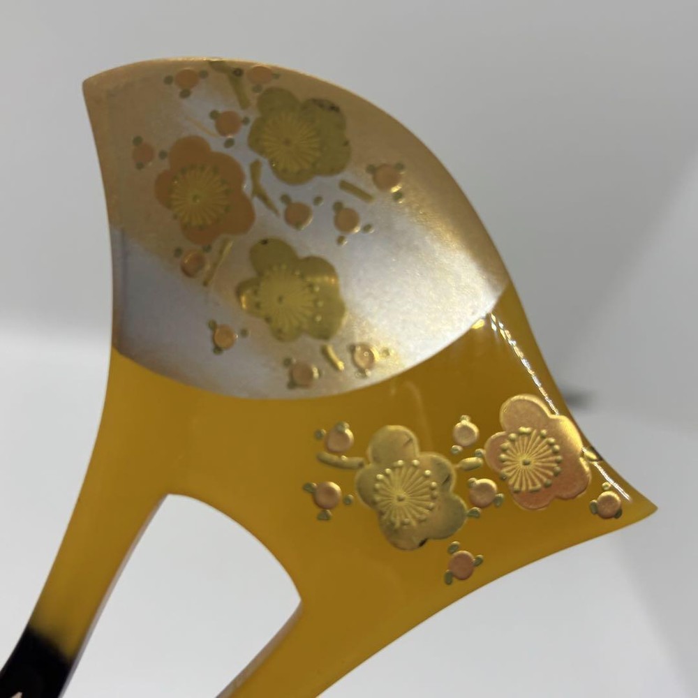 Elegant Tortoise Shell Kanzashi Hairpin Featuring Plum Blossom and Silver Moon Design