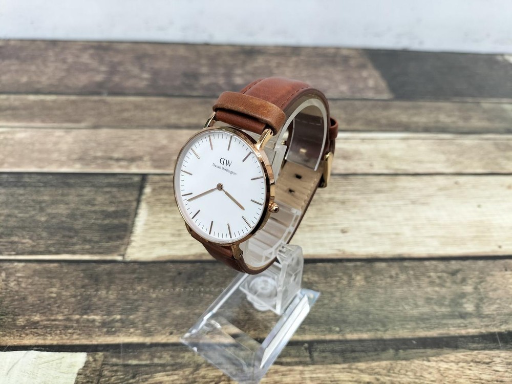 Daniel Wellington Classic B36R8 Watch