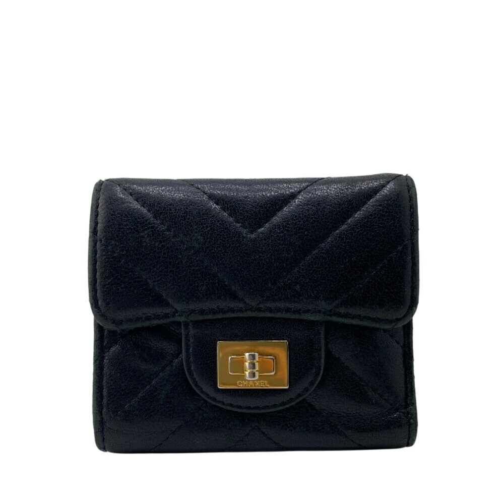 Chanel A82723 V-Stitch Chevron Tri-Fold Matelasse Compact Wallet 2.55