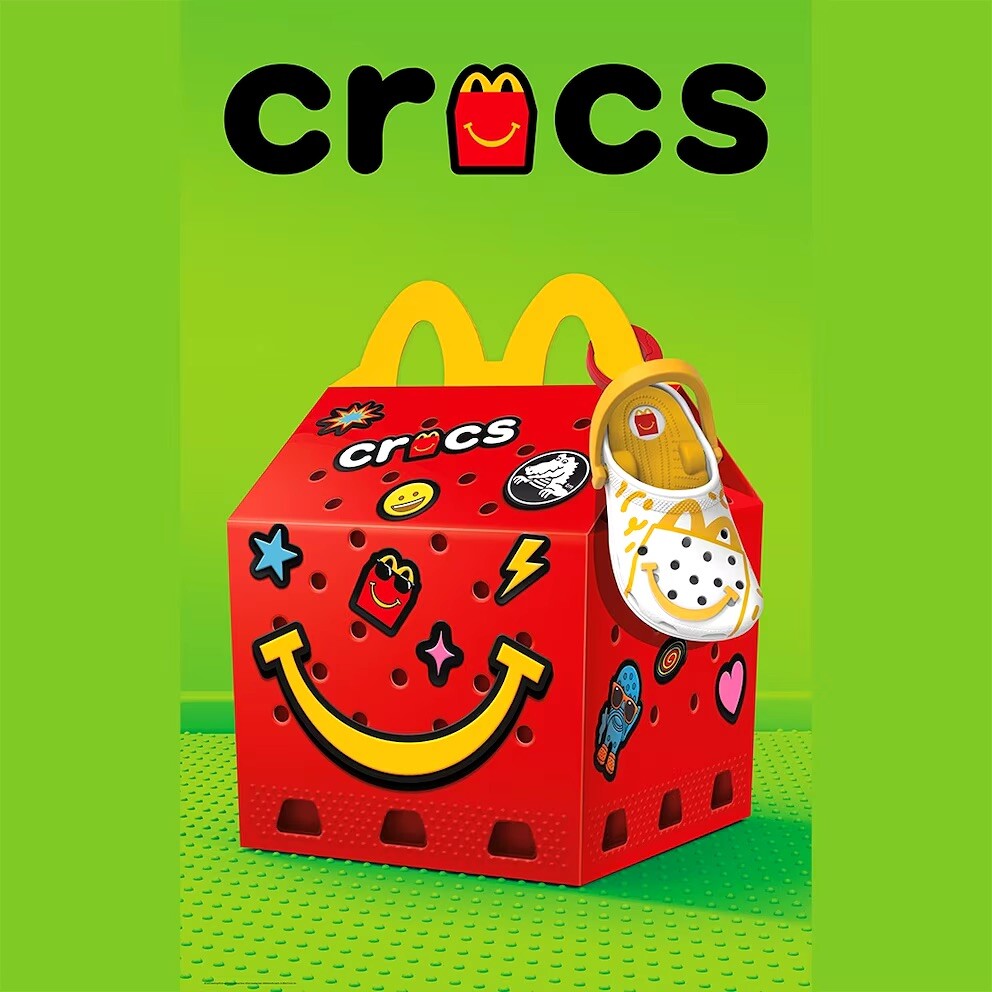 2024 McDONALD'S CROCS HAPPY MEAL TOYS AND DISPLAY ( BOX & STICKERS NOT INCLUDED)