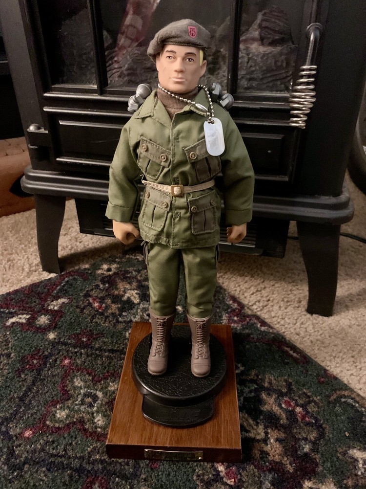 1990s GI Joe Green Beret Special Mail Away Figure with Stand and Ski Patrol Set