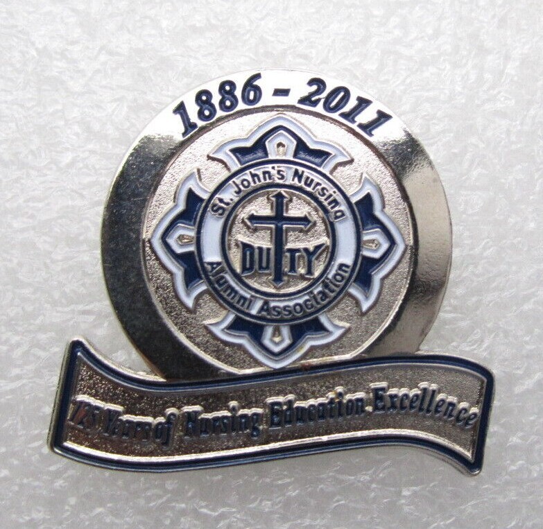 1886-2011 St John Nursing Education Alumni Assn Lapel Pin (B790)