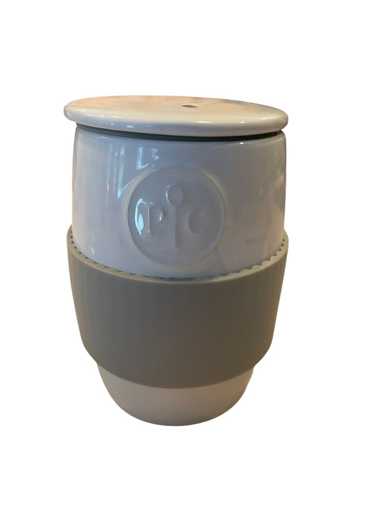 Pampered Chef 16oz White Ceramic Coffee Soup Mug with Silicone Gripper