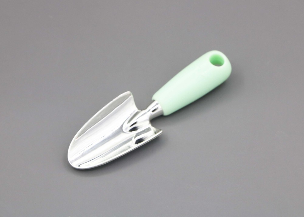 American Girl a silver shovel for 18'' doll Blaire Wilson’s Garden