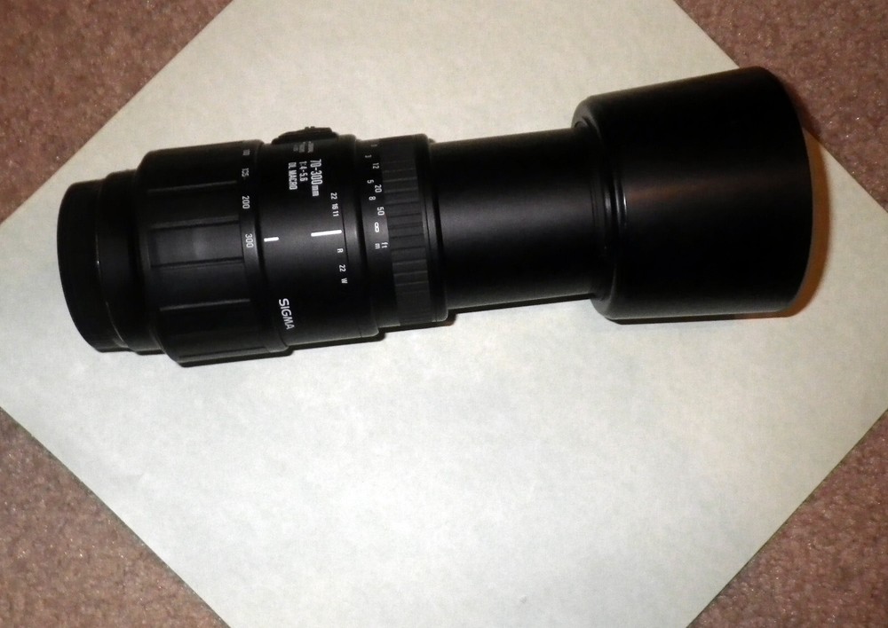 Sigma 70-300mm F/4-5.6 DL Macro AF - MF Zoom Lens for Sony A Mount