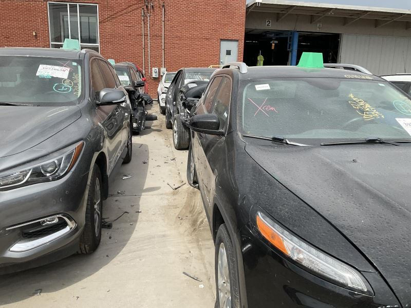 Wash Reservoir LHD Without Headlamp Washers Fits 14-18 CHEROKEE 4592984