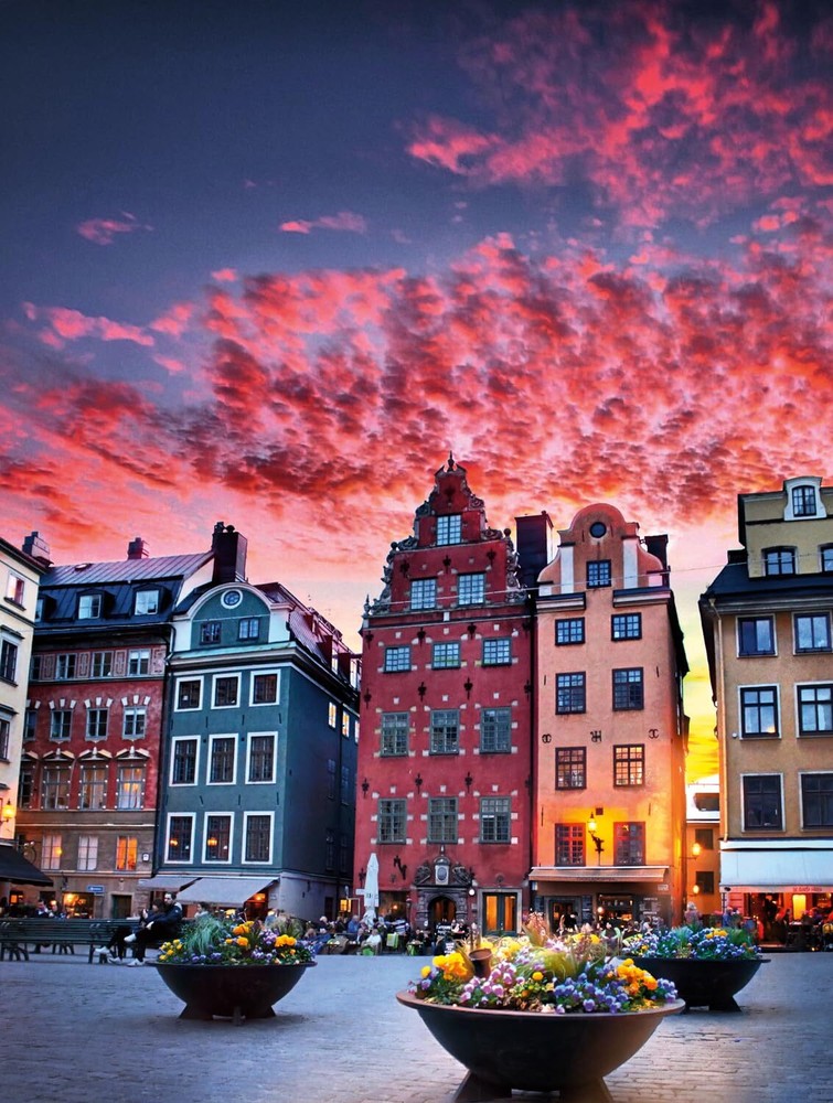 Buffalo Games - Noir - Wanderlust - Sweden - 500 Piece Jigsaw Puzzle for Adul...