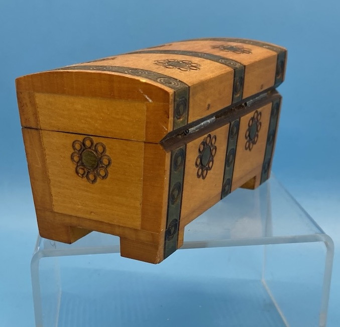 Vintage Sadczanka Hand-Etched Polish Wooden Jewelry Box with Wood Burned Design