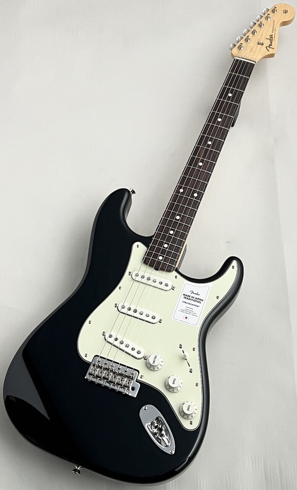 Fender Made in Japan Traditional  60s Stratocaster  Black   JD24029099  3.2kg