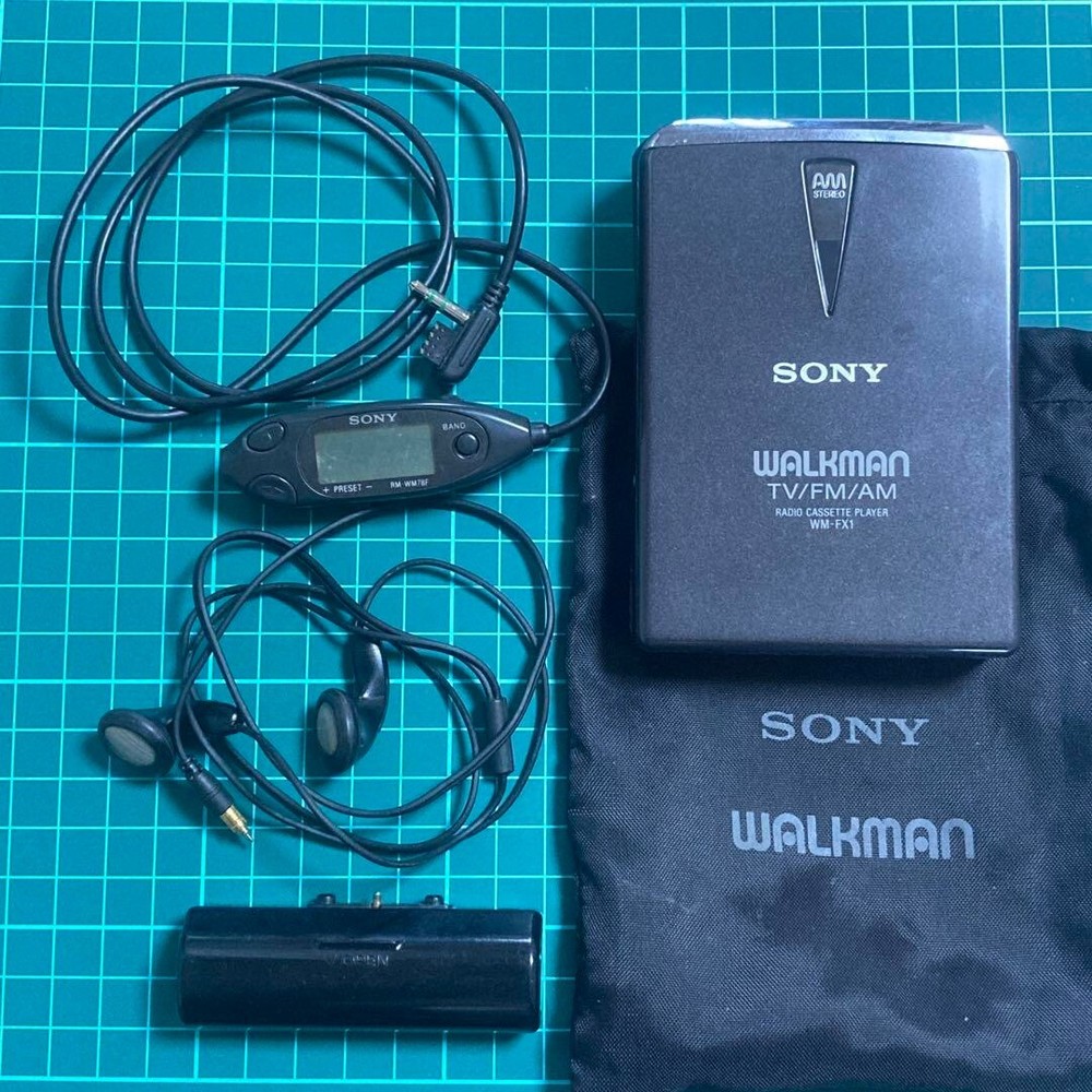 Vintage SONY Walkman WM-FX1 Portable Cassette Player with AM/FM Radio