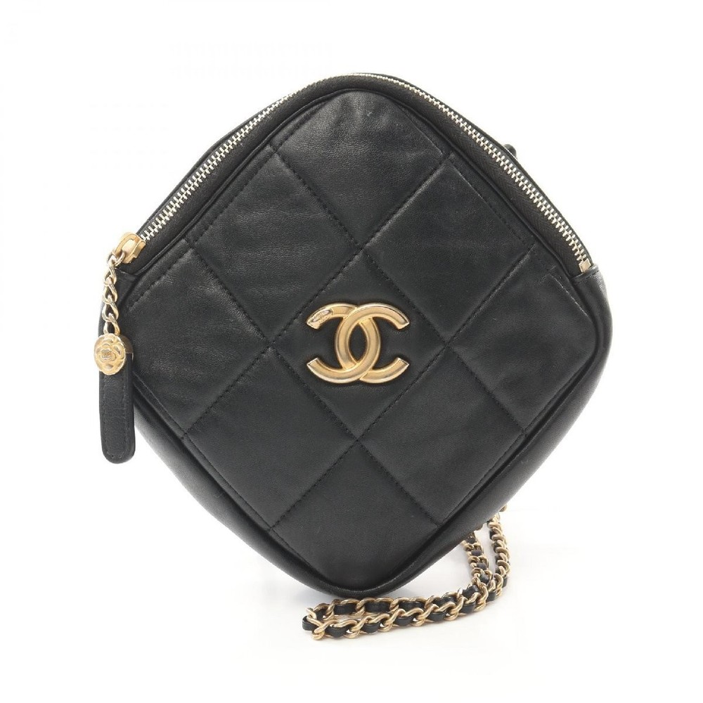 Chanel Matelasse Lambskin Shoulder Bag in Classic Design 401840