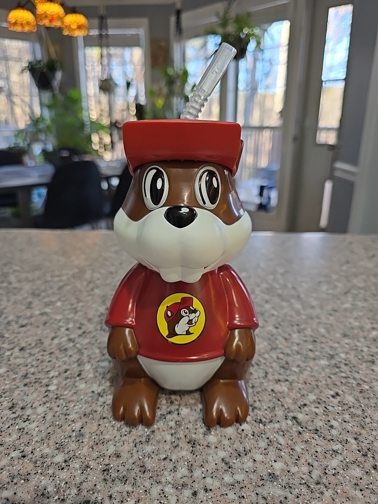 Buc-ee’s 3D 7” Beaver Souvenir Plastic Travel Drink Cup w/Hat Lid & Bendy Straw