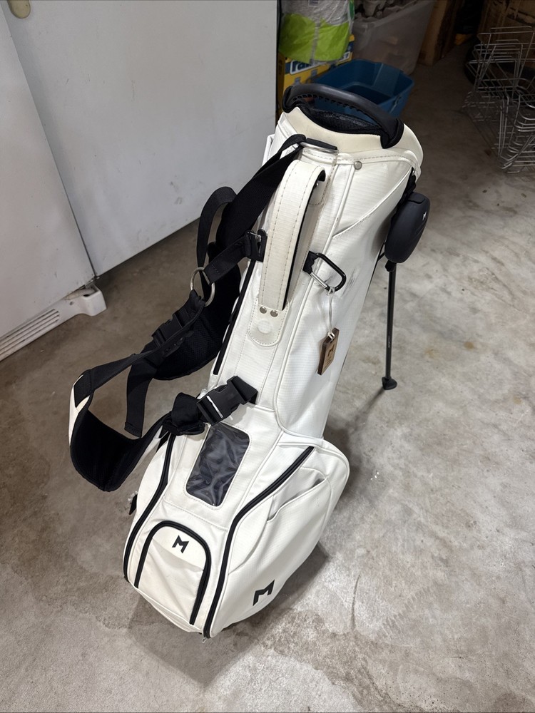 MNML MR1 lightweight golf bag with advanced tech features