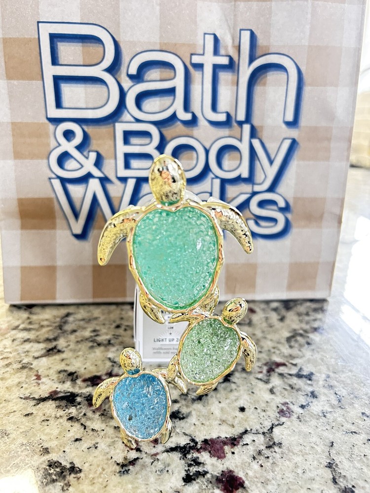 Bath & Body Works Turtle Trio Nightlight Wallflower Diffuser in Blue Green