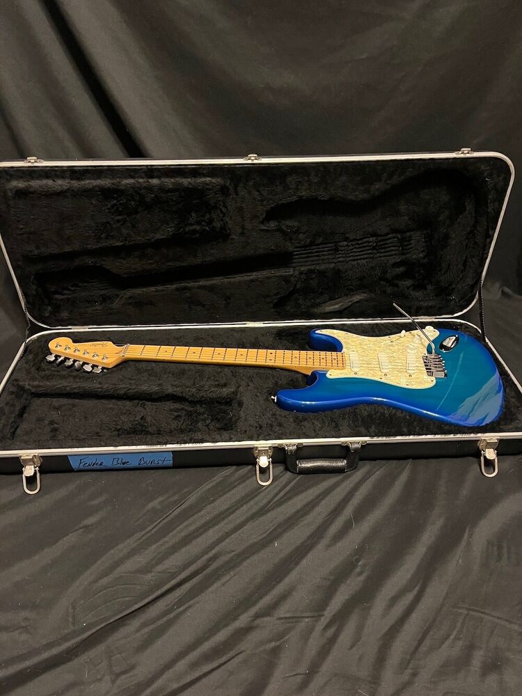 1993 Fender USA Deluxe Strat Plus Stratocaster Guitar in Blue Burst W/OHSC