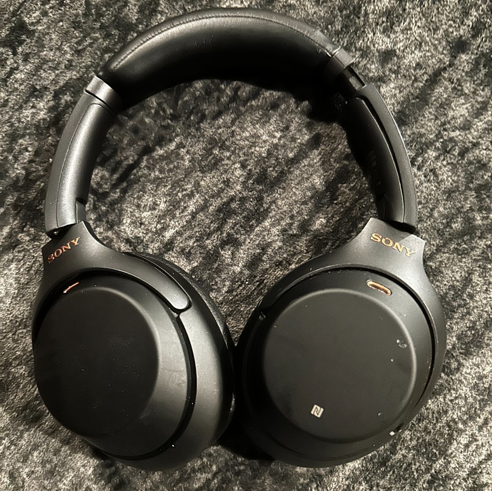 Sony WH1000XM3 Noise Cancelling Headphones, Wireless Bluetooth Over the Ear Head