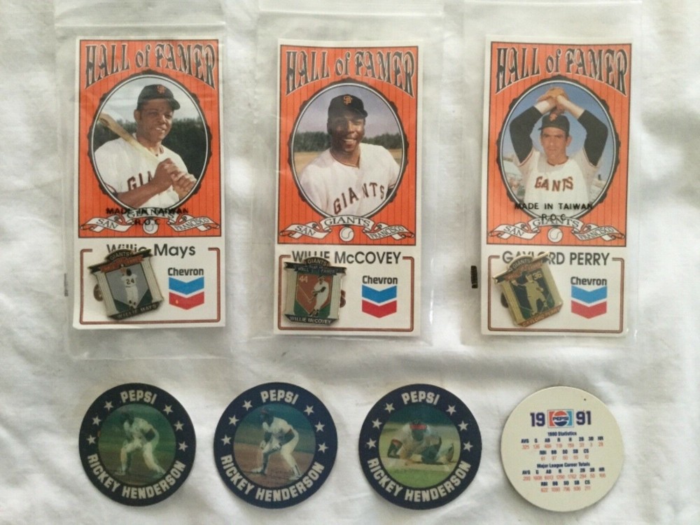 Collectible baseball memorabilia Iot of 7-image