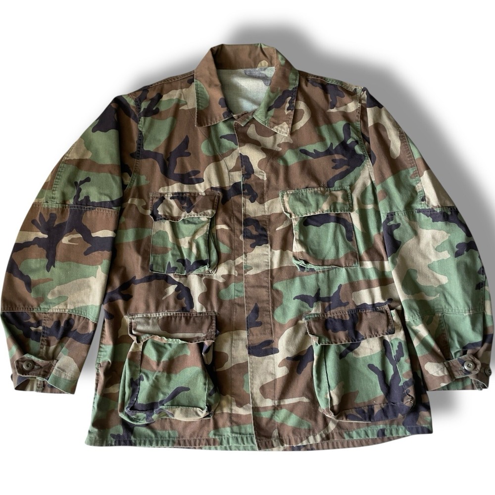 Vintage Military Woodland Camo Field Jacket for Men Size M in Green Multi-Color