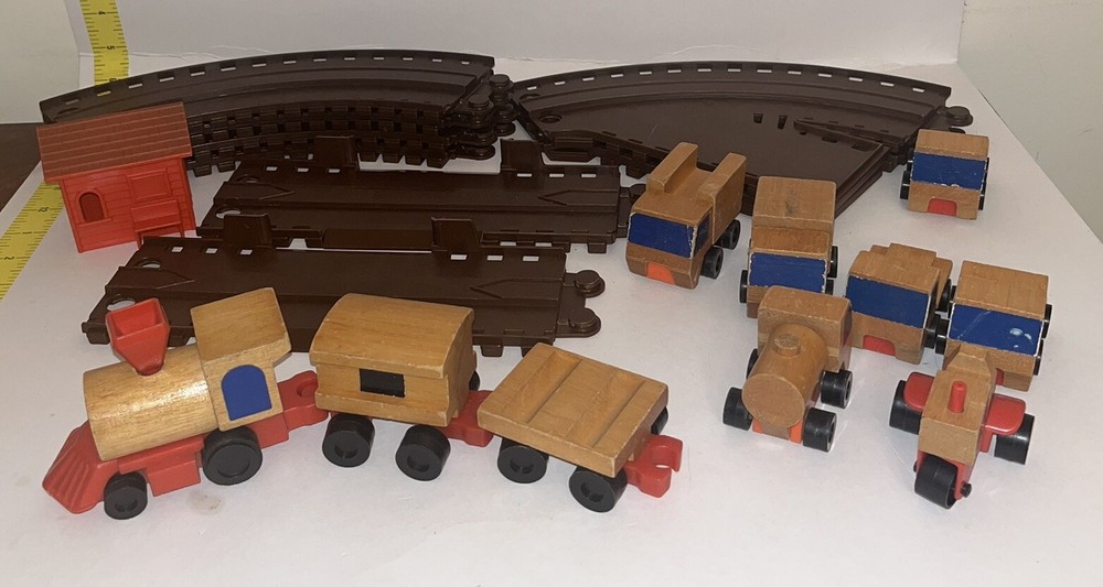 Vintage Mattel Motor Putt Putt Railroad Train Play Set 1972 Wood Toy Trains READ