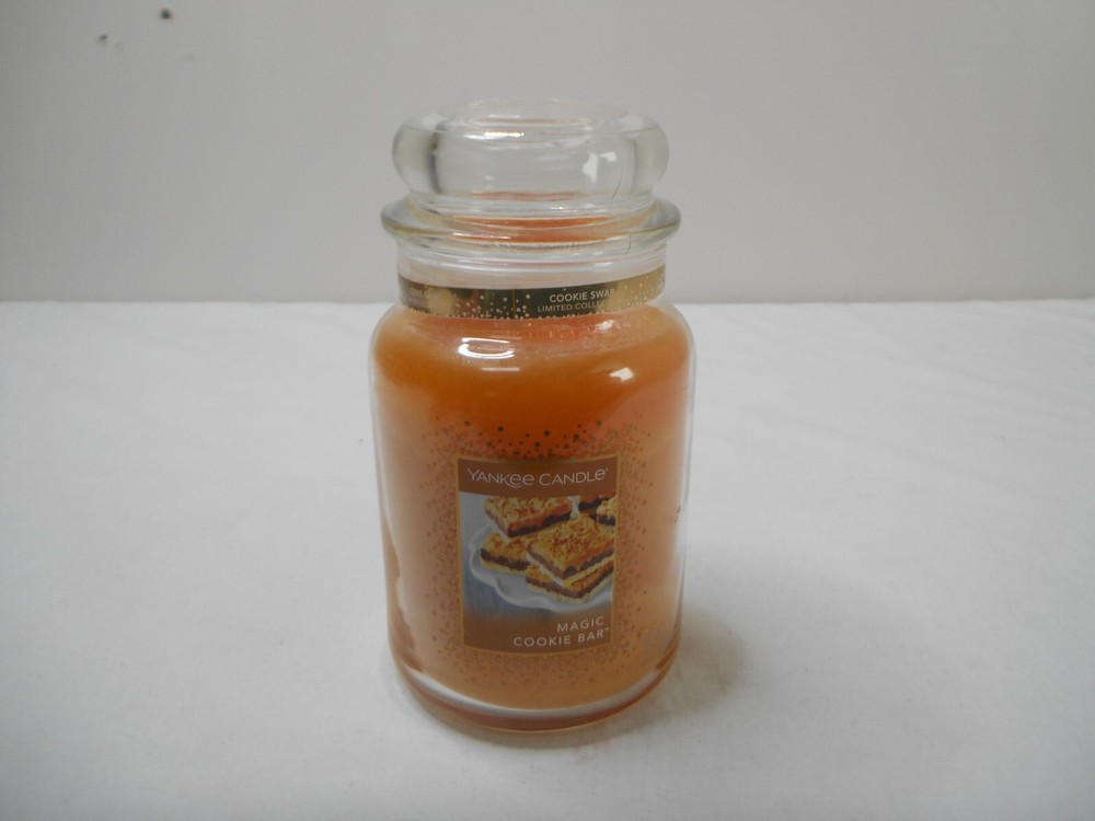 Yankee Candle Magic Cookie Bar 22 Oz Fragrant Candle