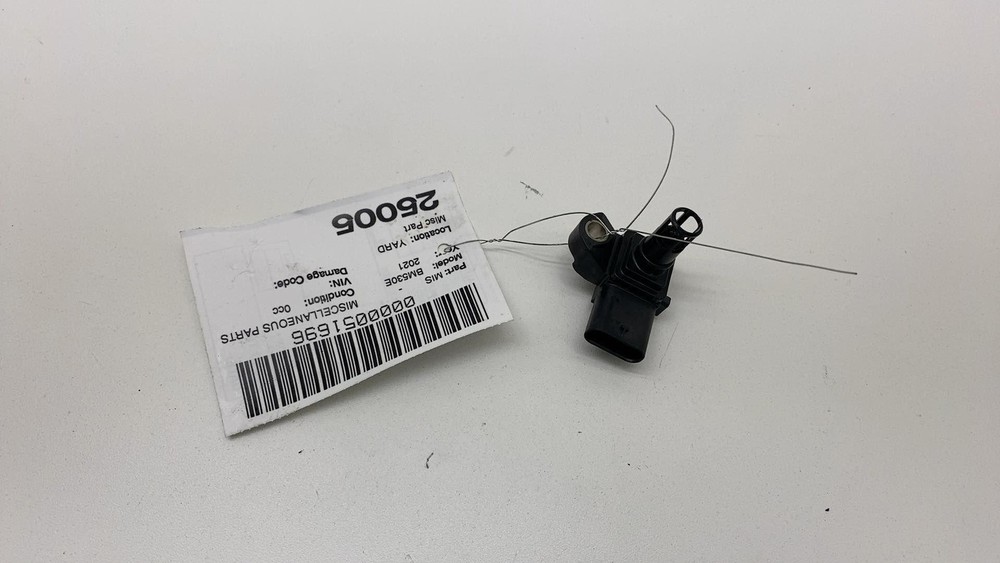 2021 BMW 530e G30 OEM Engine Manifold MAP Pressure Sensor 863790001