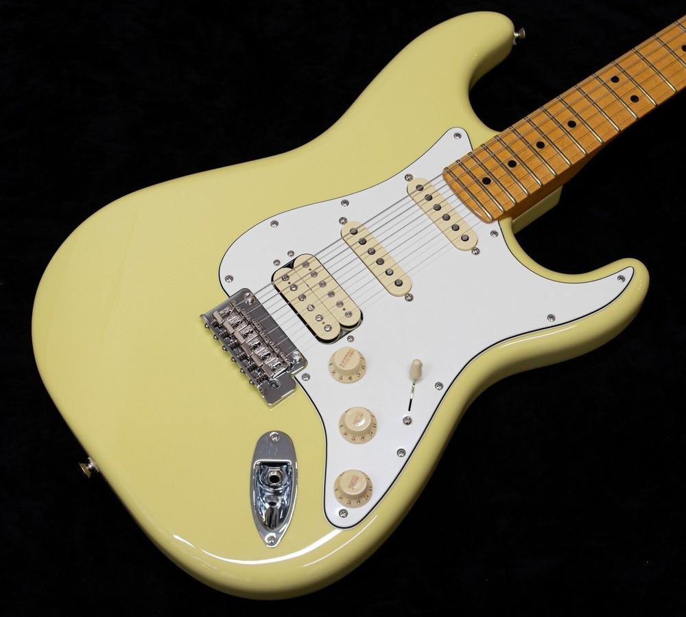 Fender Player II Stratocaster HSS Hialeah Yellow