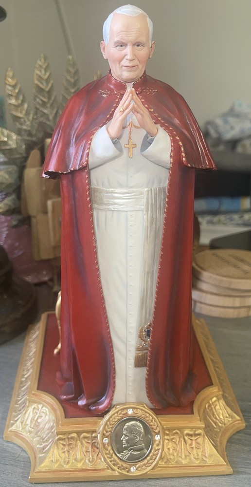 A Papal Blessing Pope John Paul 2 Statue Danbury Mint No original box-image