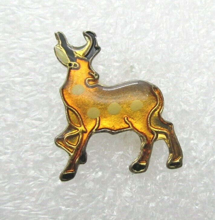 Deer Animal Lapel Pin (B338)