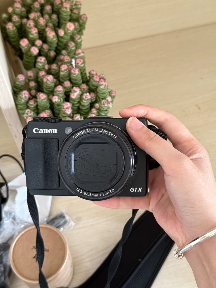 Canon PowerShot G1 X Mark II Black 13.0MP 4x Zoom Compact Digital Camera