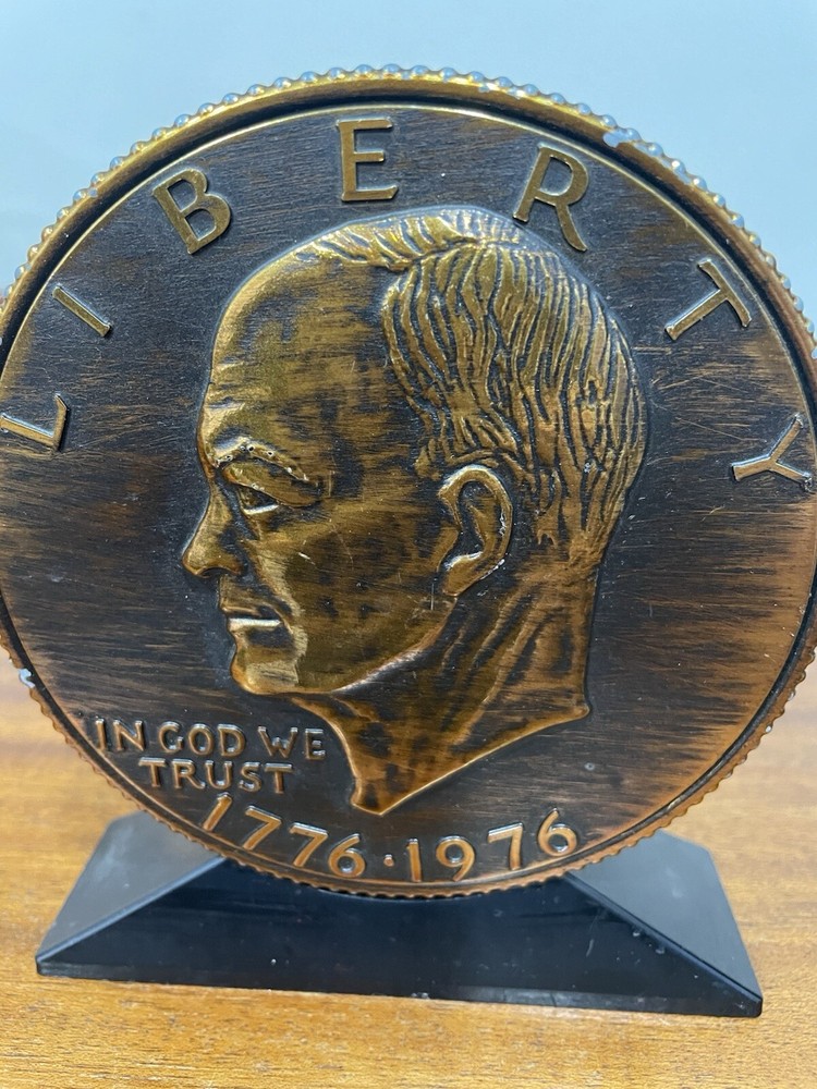 VINTAGE BICENTENIAL Liberty Bell Bank Dwight Eisenhower  1776-1976. READ