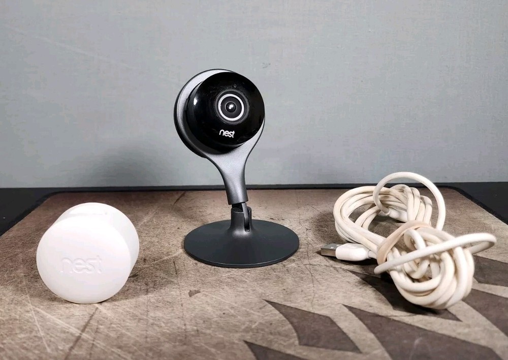 Google Nest Cam Indoor Security Camera A0005 Black with Power Adapter