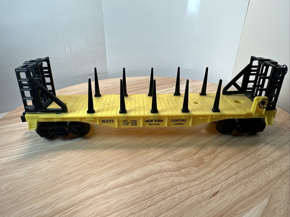 LIONEL O GAUGE NEW YORK CENTRAL 16375 YELLOW BULK HEAD FLATCAR FROM 1993