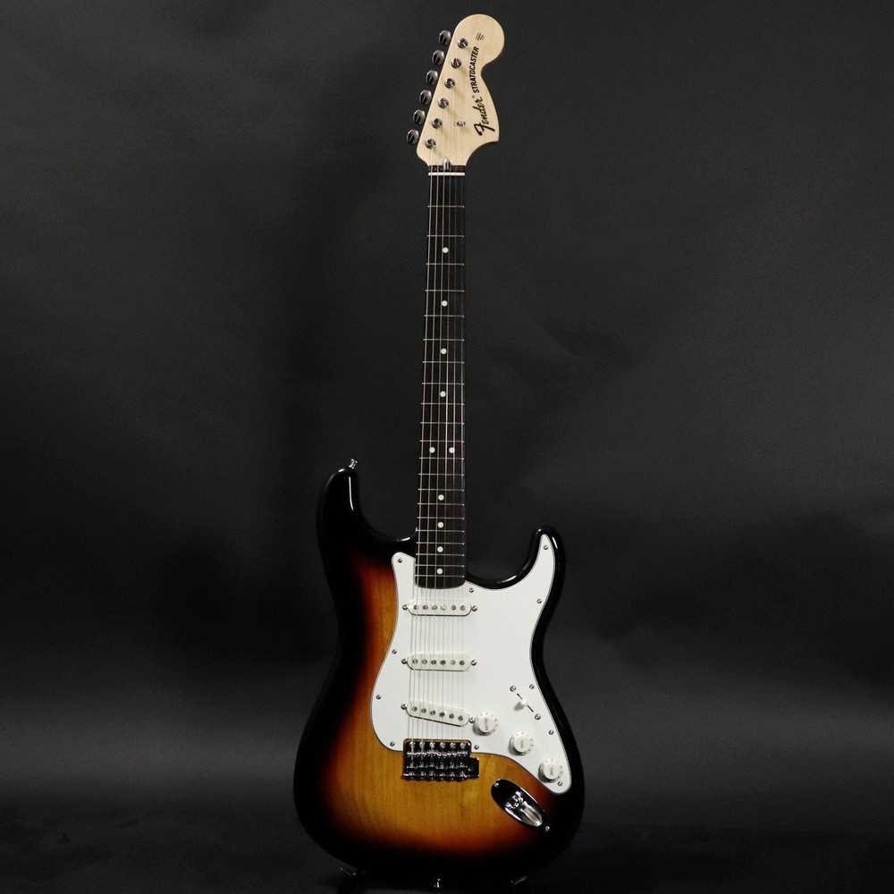 Fender FSR Collection 2023 Traditional 70s Stratocaster Rosewood Fingerboard 3