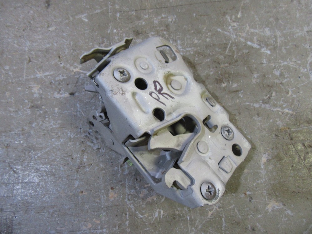 1983 Pontiac Bonneville 4 door wagon door latch assembly PASSENGER REAR